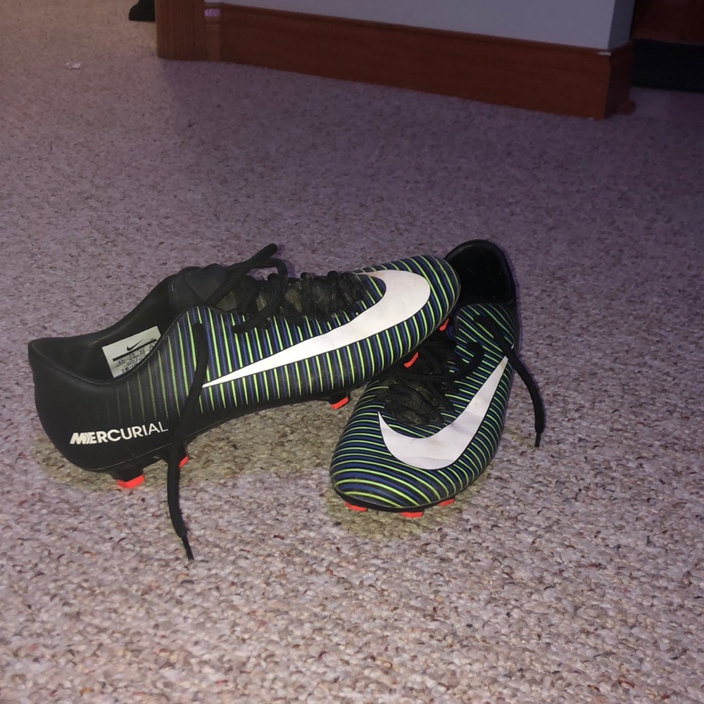 nike soccer cleats